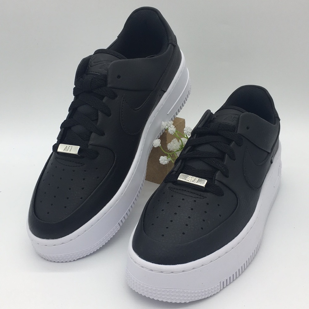 W AF1 SAGE LOW - Picture 6 of 8